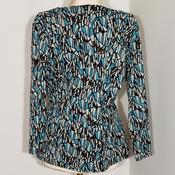 Elementz geometric print faux wrap top size Large - Picture 5 of 8